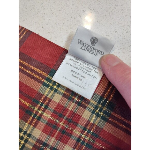 Waterford Linen Red Gold Plaid Border white center 3 Christmas Holiday Placemats - Picture 7 of 10